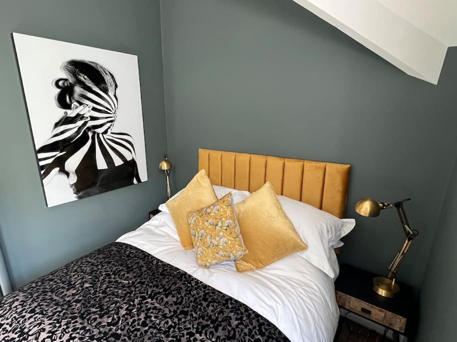 Beautiful 2 Bed In - Free Onsite Parking Bath